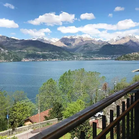 Lake-view Apartment, 1 Min Walk From The