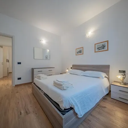 Lake-view Apartment, 1 Min Walk From The דרביו