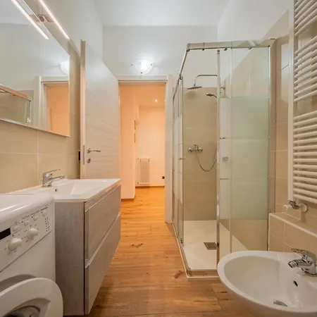 Lake-view Apartment, 1 Min Walk From The * Dervio