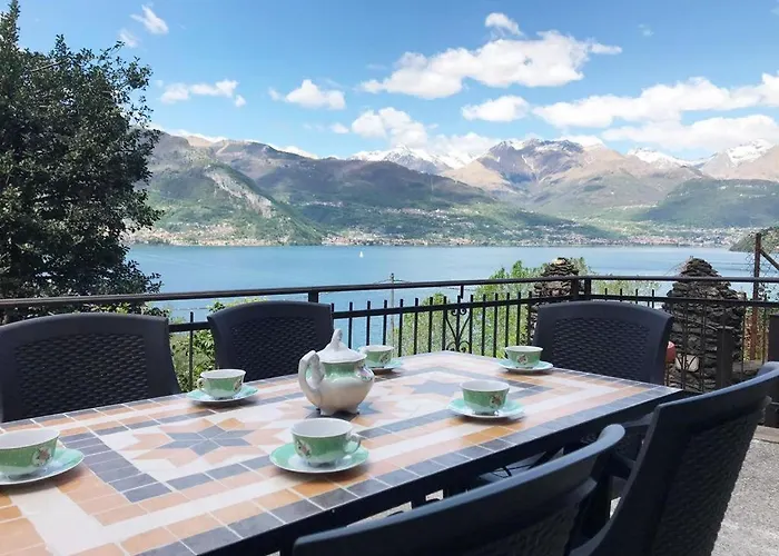 Holiday home Lake-view Apartment, 1 Min Walk From The