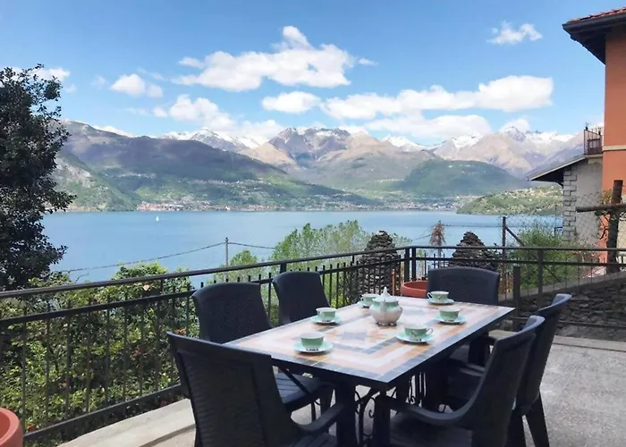 Castelaus, View, Ac, 1 Min Walk From The * Dervio