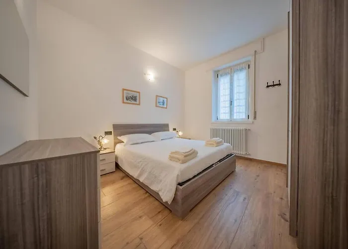 Vakantiehuis Castelaus, View, Ac, 1 Min Walk From The *