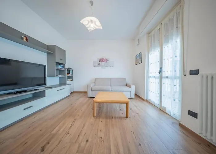 Castelaus, View, Ac, 1 Min Walk From The Vakantiehuis