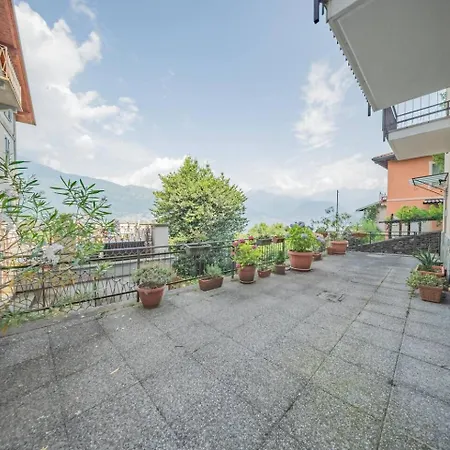 Castelaus, View, 1 Min Walk From The *